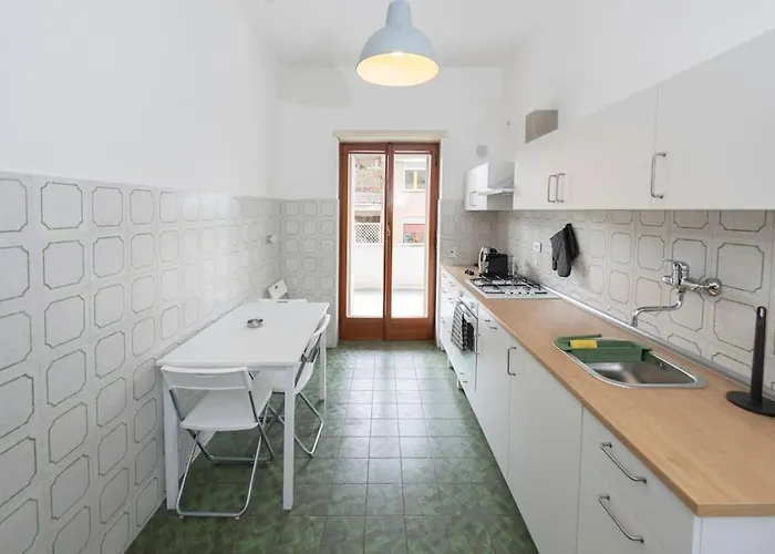 Large Family Near Vatican 180 Sqm Sleeps 8